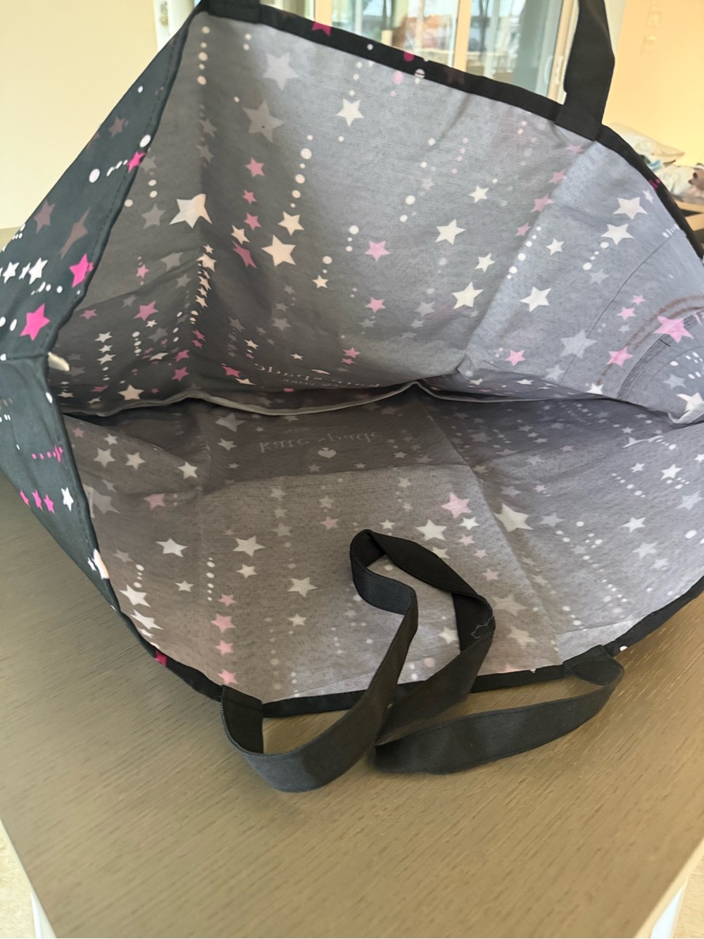 kate spade Star Print Tote- Black with Pink & White Stars. New in package - Picture 5 of 7